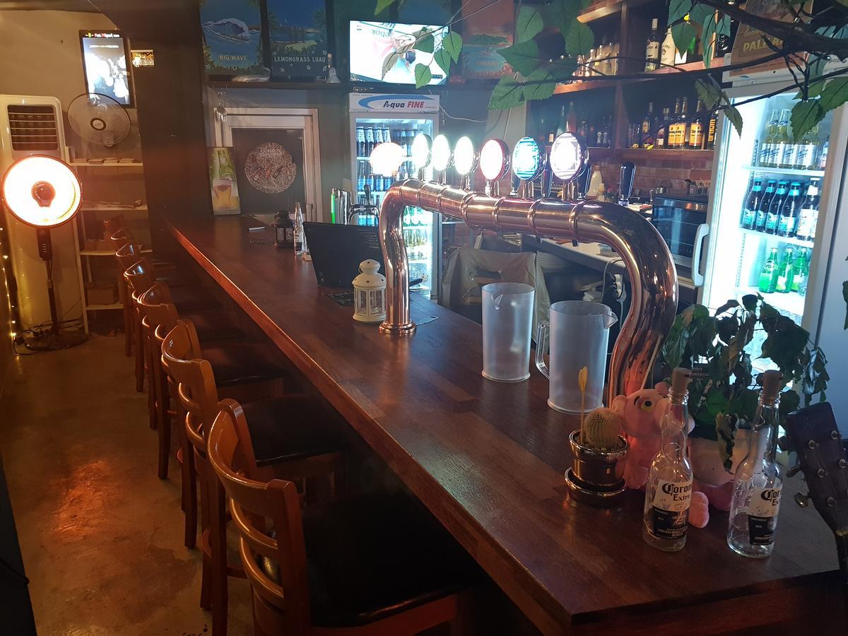 Jinho'S Black Whale Guest House & Bar Seoul Exterior photo